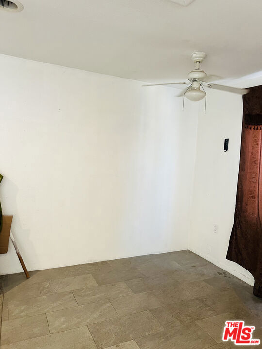6230 Peach Avenue, Van Nuys CA: https://media.crmls.org/mediaz/f37bdc78-098f-4c7a-a695-819e7ce0b7c6.jpg