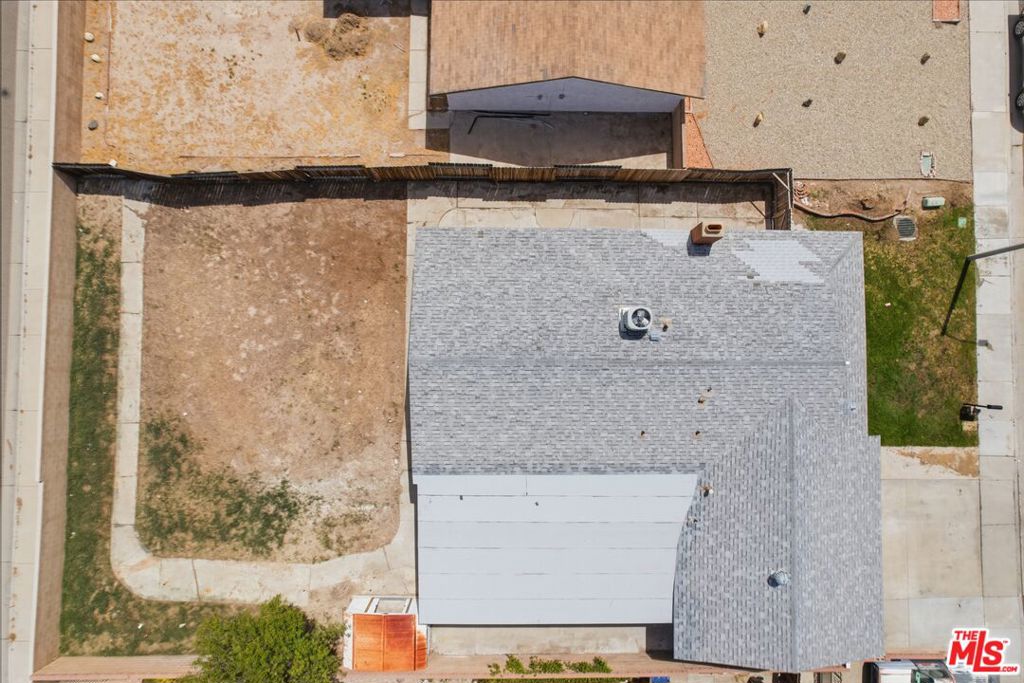https://media.crmls.org/mediaz/f37c214d-6b89-4fc0-82ae-076b09b9a2ab.jpg?preset=X-Large