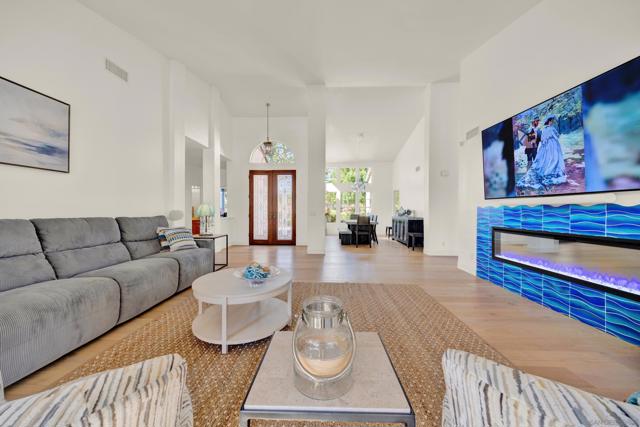 14265 Sandhill Rd, Poway CA: https://media.crmls.org/mediaz/f37d178a-9073-42f8-93e3-de917b604d23.jpg