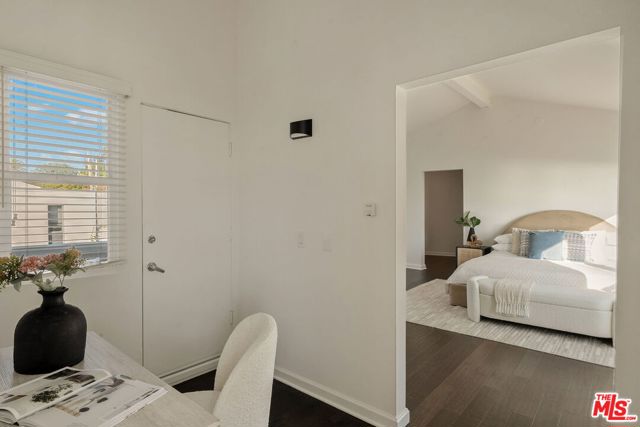 143 Ocean Avenue Ext, Santa Monica CA: https://media.crmls.org/mediaz/f37d4bed-29c6-4fc4-a2f3-ecc47b7b3d5b.jpg