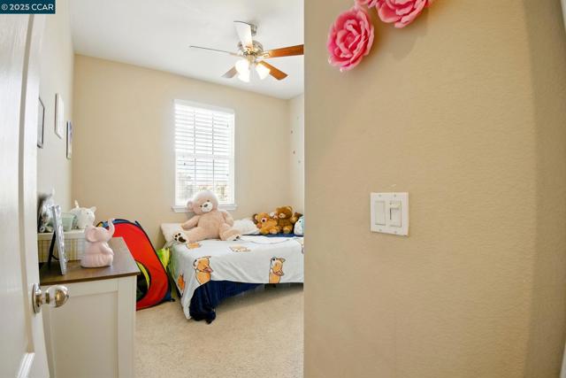 35 Belluno Dr, Stockton CA: https://media.crmls.org/mediaz/f37d6c7f-9f31-4248-92cb-45c40ff41ea7.jpg