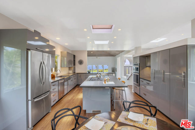 1312 Shoreline Drive, Santa Barbara CA: https://media.crmls.org/mediaz/f37d725e-a2da-4887-a7aa-908bd4d864d1.jpg