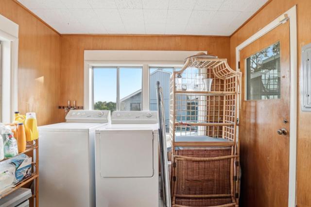 11 S Palomar Drive, Redwood City CA: https://media.crmls.org/mediaz/f37ddcc5-7435-4c58-9a52-633782d42b56.jpg