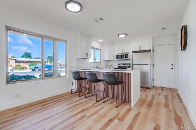 Image 4 of 36 For 1025 Plover Way