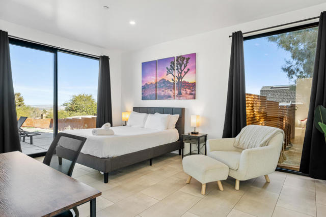 61004 Prescott Trail, Joshua Tree CA: https://media.crmls.org/mediaz/f37f23b4-526a-4621-85a3-d85e325de7a4.jpg