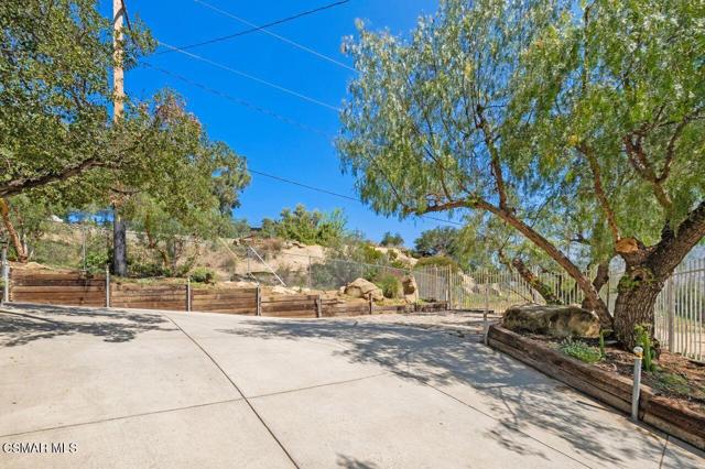1203 Casa Grande Drive, Simi Valley CA: https://media.crmls.org/mediaz/f37f8823-73f6-4034-a849-43fd24c97357.jpg