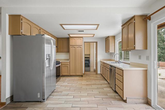 19602 Santee Lane, Valley Center CA: https://media.crmls.org/mediaz/f38043e3-1bde-4588-8a44-8b30609bfe5d.jpg