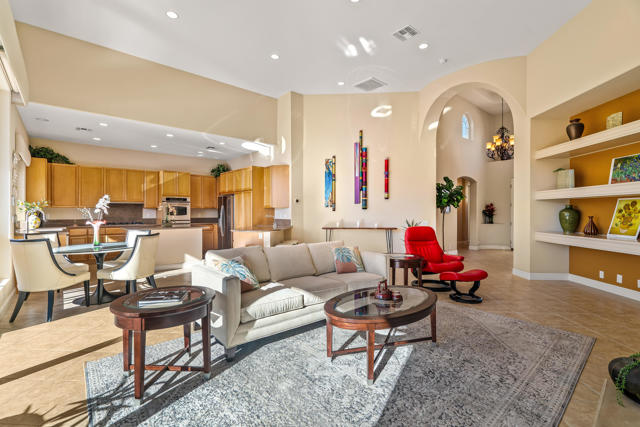 79967 Rancho La Quinta Drive, La Quinta CA: https://media.crmls.org/mediaz/f380c994-607d-4929-a293-0f1d2d0bc51a.jpg