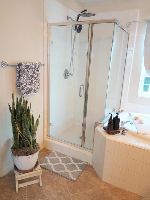 Detail Gallery Image 21 of 58 For 5544 Mill Creek Rd, San Diego,  CA 92130 - 4 Beds | 3 Baths