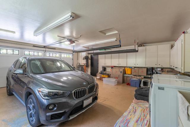 5 Wyndemere Vale, Monterey CA: https://media.crmls.org/mediaz/f3812599-7cfd-4533-b149-e83d3d27c9cf.jpg