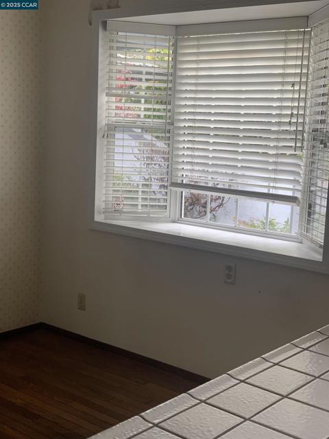 1766 Crescent Dr, Walnut Creek CA: https://media.crmls.org/mediaz/f381c70c-af25-4312-862f-55eca900e313.jpg