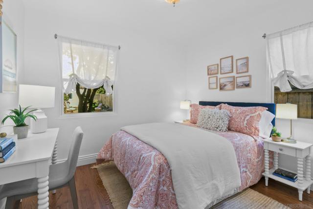 4386 Niagara Ave, San Diego CA: https://media.crmls.org/mediaz/f382697f-b7ff-45b2-990c-96944a1b80dc.jpg