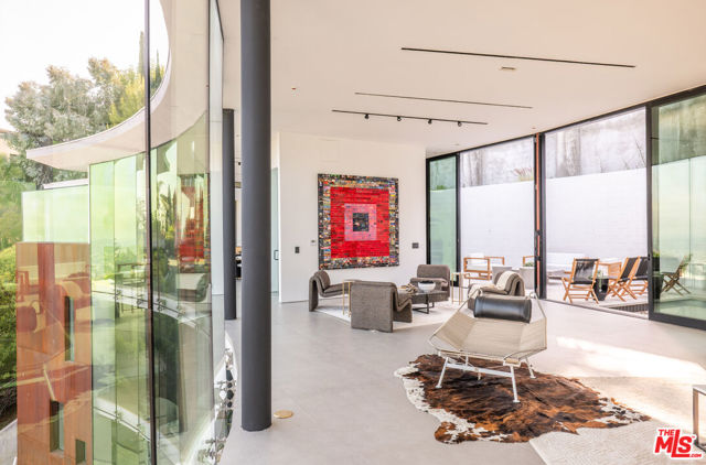9277 Thrush Way, Los Angeles CA: https://media.crmls.org/mediaz/f382b9b3-a3ce-41d3-b3a7-4f6a473d196a.jpg
