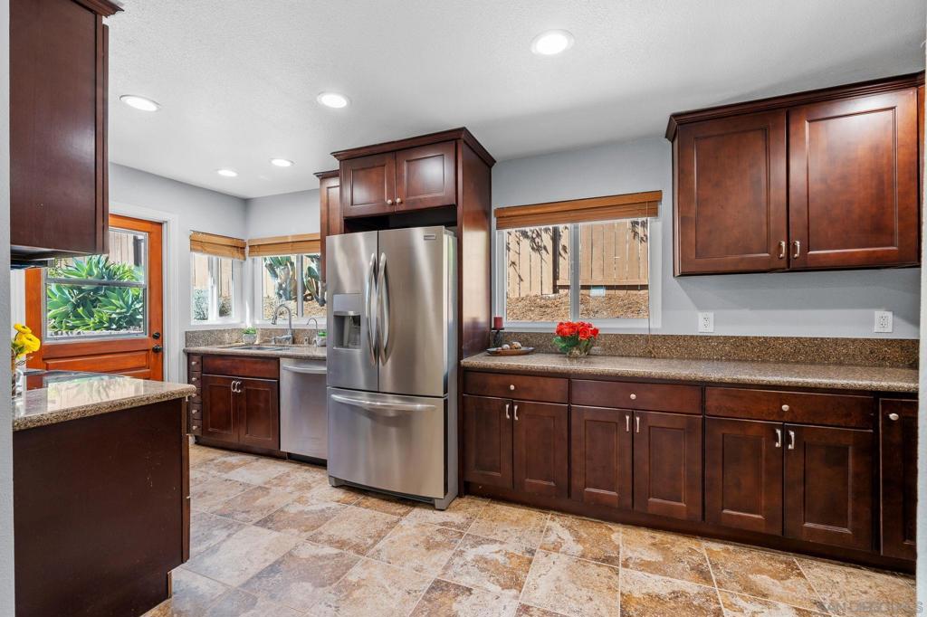12980 Calle De Las Rosas - photo 9