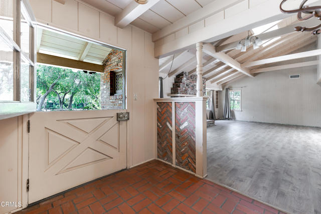 887 Vallombrosa Drive, Pasadena CA: https://media.crmls.org/mediaz/f383528c-ea9d-4e9b-911a-9e8065529523.jpg