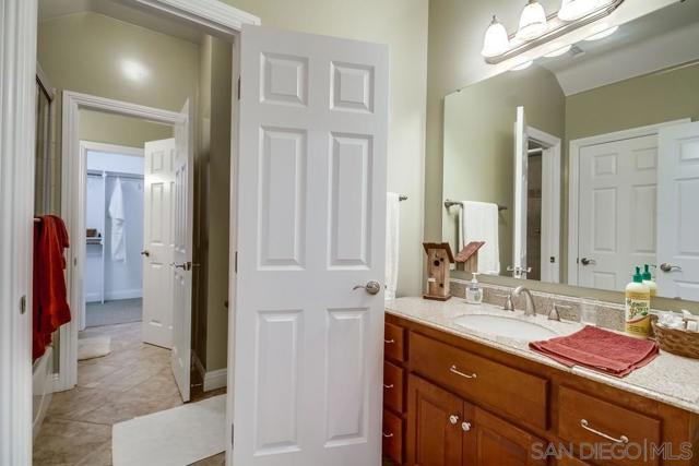 3591 Deer lake Park Rd, Julian CA: https://media.crmls.org/mediaz/f383f100-a074-4877-bd63-f36fcf59c4fb.jpg