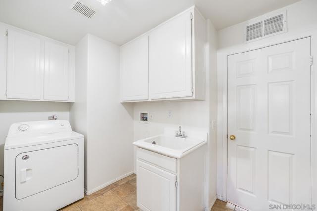 37434 Lumiere Avenue, Murrieta CA: https://media.crmls.org/mediaz/f3849222-4df0-4168-a53d-6d89ef610041.jpg