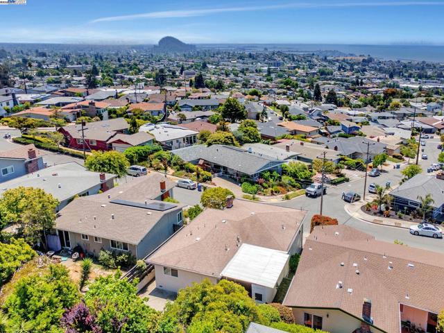 6919 Wilson Way, El Cerrito CA: https://media.crmls.org/mediaz/f384b603-0590-4e71-add6-1abf938c1212.jpg