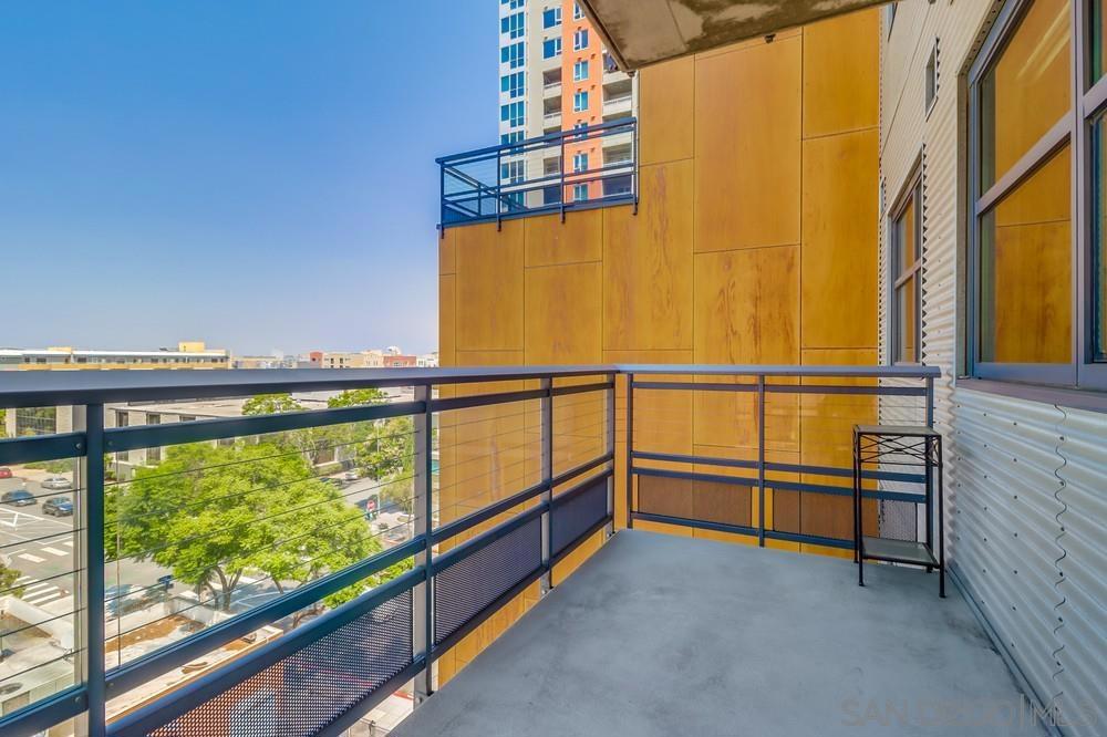 MLS #250035729SD img 35