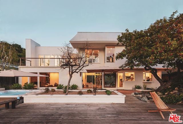 2533 La Condesa Drive, Los Angeles, CA 90049