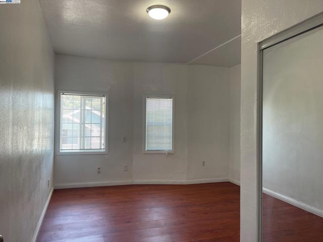 1049 55Th St, Oakland, California 94608, ,Multi-Family,For Sale,55Th St,41069656