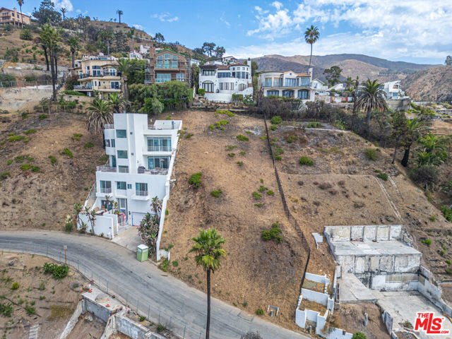 Drew Fenton | 21415 Rambla Vista Malibu CA | MLS: 7490196 Drew Fenton | 21415 Rambla Vista Malibu CA | MLS: 7490196