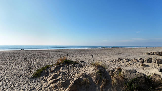 Detail Gallery Image 3 of 21 For 1235 Capri Way, Oxnard,  CA 93035 - 5 Beds | 2/1 Baths