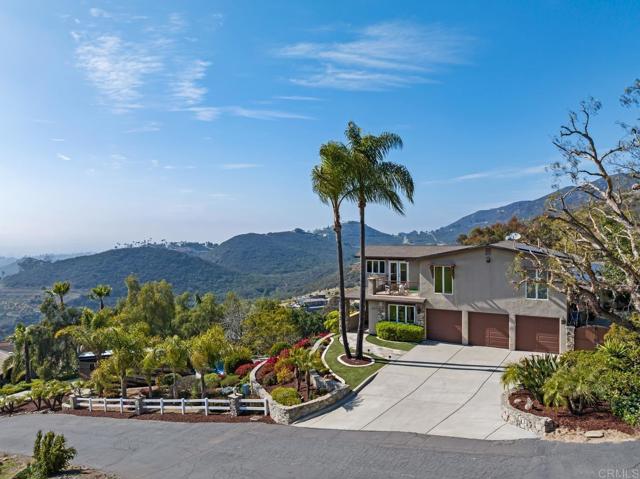 3698 Camino De Las Lomas, Vista CA: https://media.crmls.org/mediaz/f385b3a4-0daf-4880-8fb9-c4e49c7c78ca.jpg