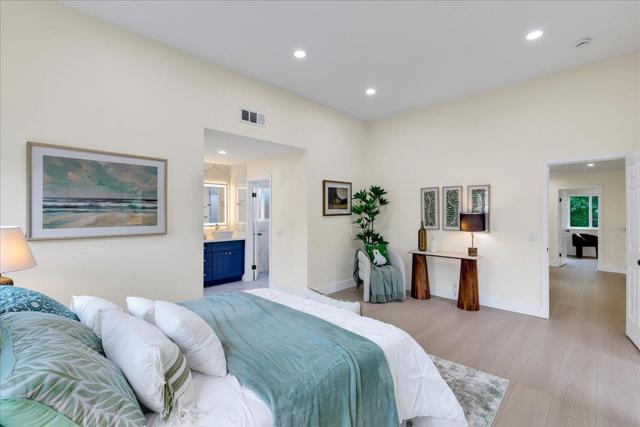 6586 Woodcliff Court, San Jose CA: https://media.crmls.org/mediaz/f3862334-4077-40ca-b59a-786b16238880.jpg