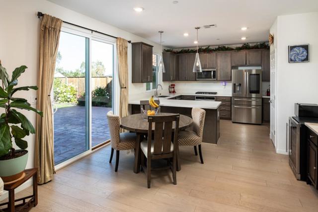 7021 Vintner Court, Gilroy CA: https://media.crmls.org/mediaz/f3868232-80f8-4831-ac7d-218d08bfdae9.jpg