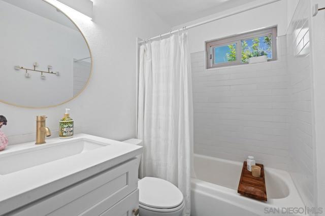 8150 Lemon Ave, La Mesa CA: https://media.crmls.org/mediaz/f386fce5-56a0-47d9-a124-430adac8f94e.jpg