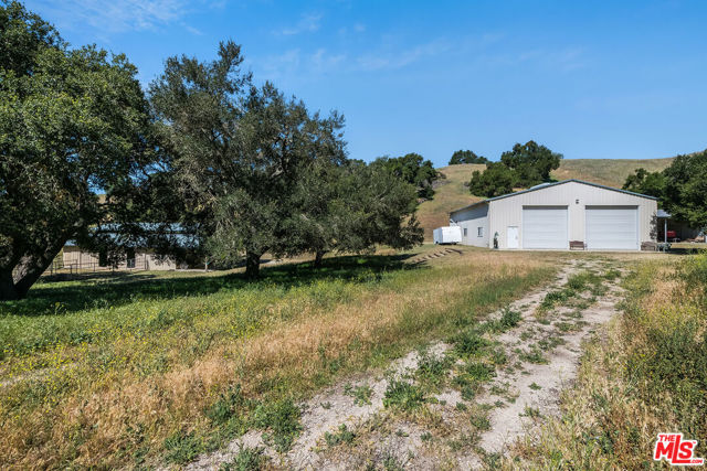 3333 & 3349 Long Valley Road, Santa Ynez CA: https://media.crmls.org/mediaz/f3872113-80ef-4210-a942-5e4b72ea3fa7.jpg