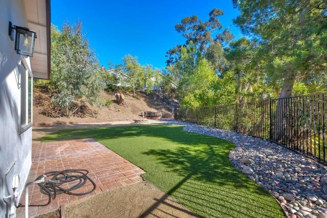 10265 Aviary Drive, San Diego CA: https://media.crmls.org/mediaz/f38742b0-1f3d-4824-90c2-b1d29f007842.jpg