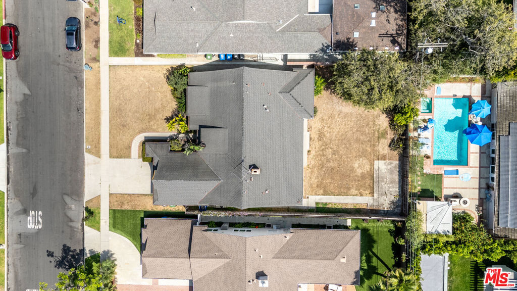https://media.crmls.org/mediaz/f38749ee-0334-457c-8726-53ab1dd840e7.jpg?preset=X-Large