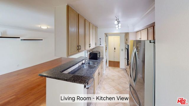 4520 Natick Avenue, Sherman Oaks CA: https://media.crmls.org/mediaz/f387554d-160e-438a-91ad-dbaabd202bef.jpg