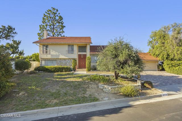 19715 Komar Drive, Tarzana CA: https://media.crmls.org/mediaz/f3880898-a133-46da-9dd5-88b2d19317fa.jpg