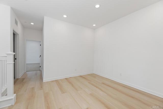 1207 Sunrise View, San Marcos CA: https://media.crmls.org/mediaz/f38878b4-c495-4cd8-ba84-86fb5f776630.jpg