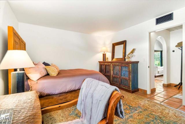 515 Del Oro Drive, Ojai CA: https://media.crmls.org/mediaz/f3890bf1-1d38-4a04-8f85-d13f23a5d0e2.jpg