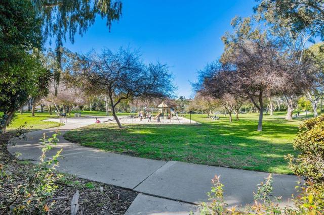 8370 Via Sonoma, La Jolla CA: https://media.crmls.org/mediaz/f389130a-40dd-4a8d-b9d5-24ad8fbc6495.jpg