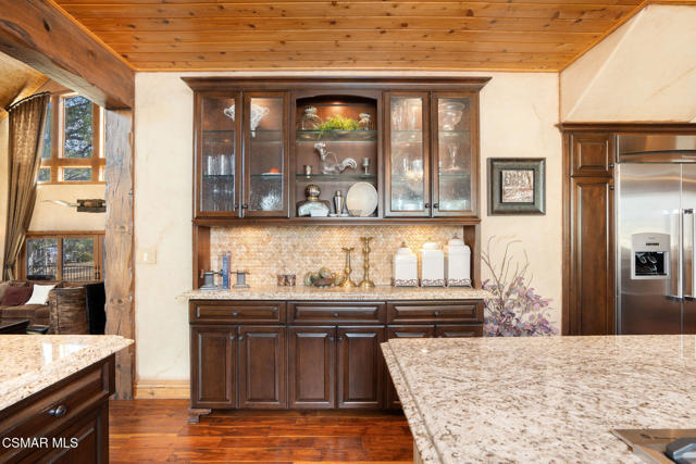 32310 Hummingbird Court, Running Springs CA: https://media.crmls.org/mediaz/f3897b33-6511-418a-8f4e-7f78028f37b6.jpg