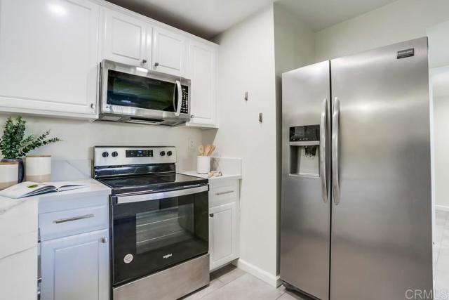 Detail Gallery Image 17 of 36 For 17489 Ashburton Rd, San Diego,  CA 92128 - 3 Beds | 2/1 Baths