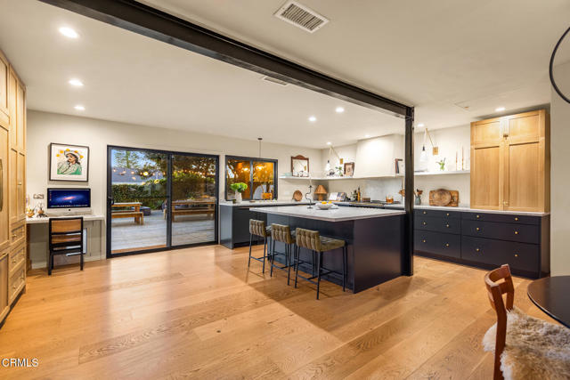 705 Alomar Street, Ojai CA: https://media.crmls.org/mediaz/f38a8f70-38b1-41da-91cd-85da3fdc3a38.jpg