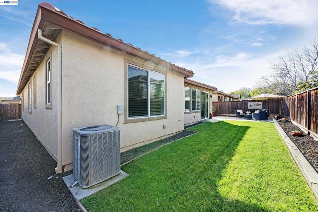 Image 28 of 34 For 8219 Brookhaven Cir