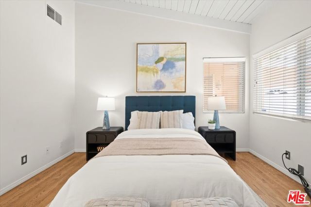1220 N Norman Place, Los Angeles CA: https://media.crmls.org/mediaz/f38b03c0-afeb-4043-83b1-983554747450.jpg