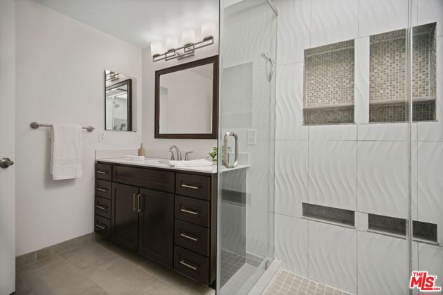 4764 La Villa Marina, Marina del Rey CA: https://media.crmls.org/mediaz/f38b2c9e-5d46-4dd0-93ca-8cafe261d69e.jpg