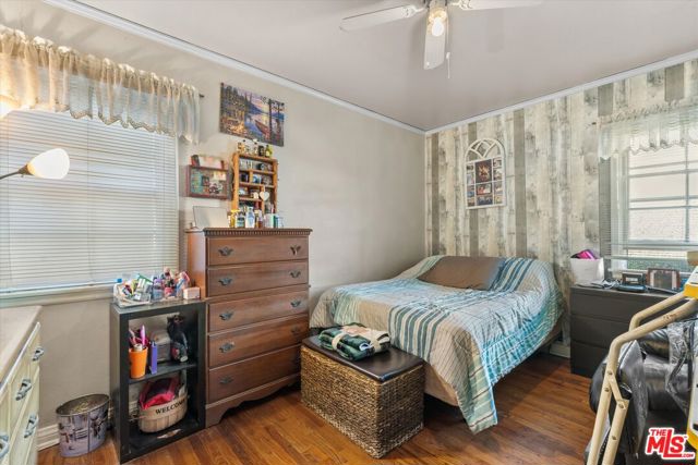 1757 Wellesley Avenue, Los Angeles CA: https://media.crmls.org/mediaz/f38b519f-8463-4ad3-acde-cdd70548d278.jpg