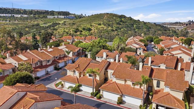 Detail Gallery Image 47 of 50 For 10974 Creekbridge Pl, San Diego,  CA 92128 - 2 Beds | 2/1 Baths