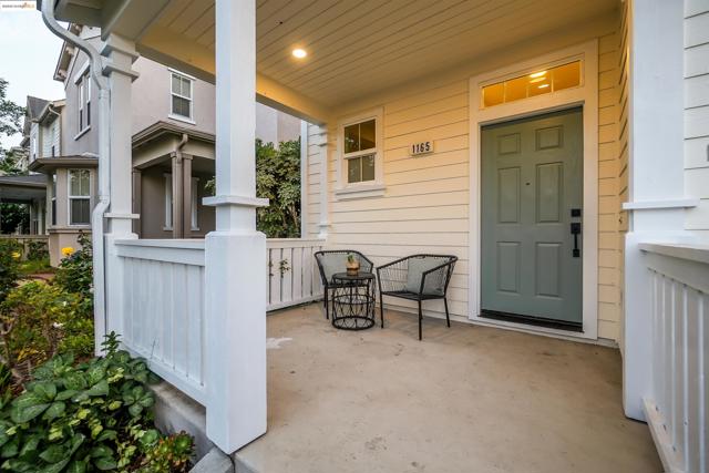 1165 Cottage Ln, Hercules CA: https://media.crmls.org/mediaz/f38be0f1-95d0-4181-aa30-64adfb1ea150.jpg