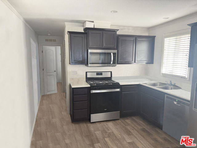 17024 S Western Avenue, Gardena CA: https://media.crmls.org/mediaz/f38c07b7-9c50-475f-a4d6-db68d0b1ccda.jpg