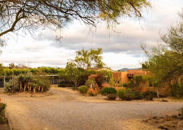 Detail Gallery Image 40 of 46 For 16761 Artesian Breeze Way, San Diego,  CA 92127 - 5 Beds | 4 Baths